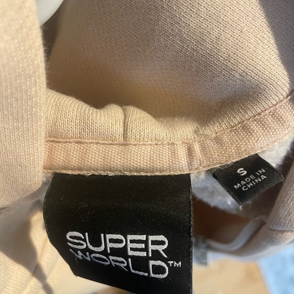 Aritzia Superpuff Superworld Hoodie | Size Small - Picture 3 of 5